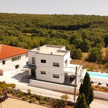 Luxe House Vodnjan With Pool Vila