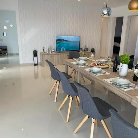 Luxe House Vodnjan With Pool Vila *